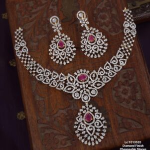 Diamond cut necklace set